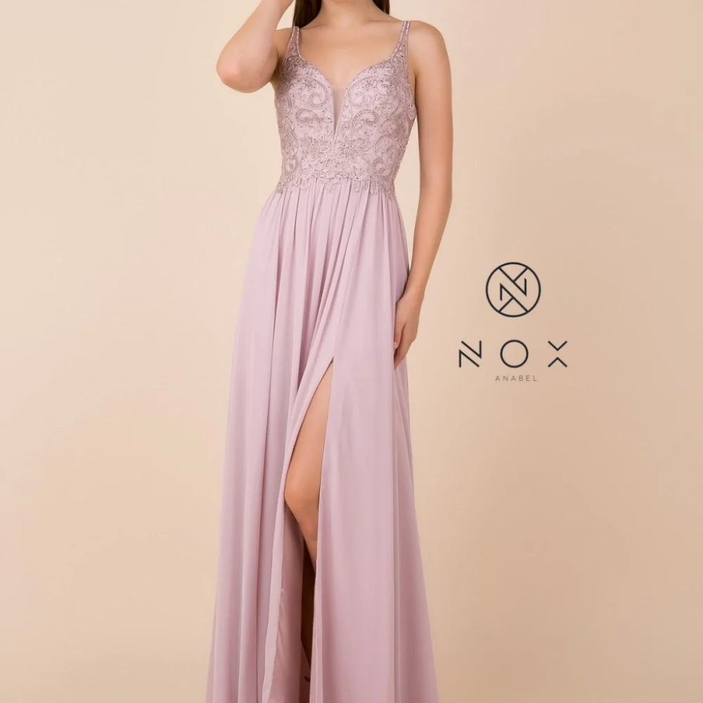 V-Neck Sequin Bodice Open Back Long Dress NXY299